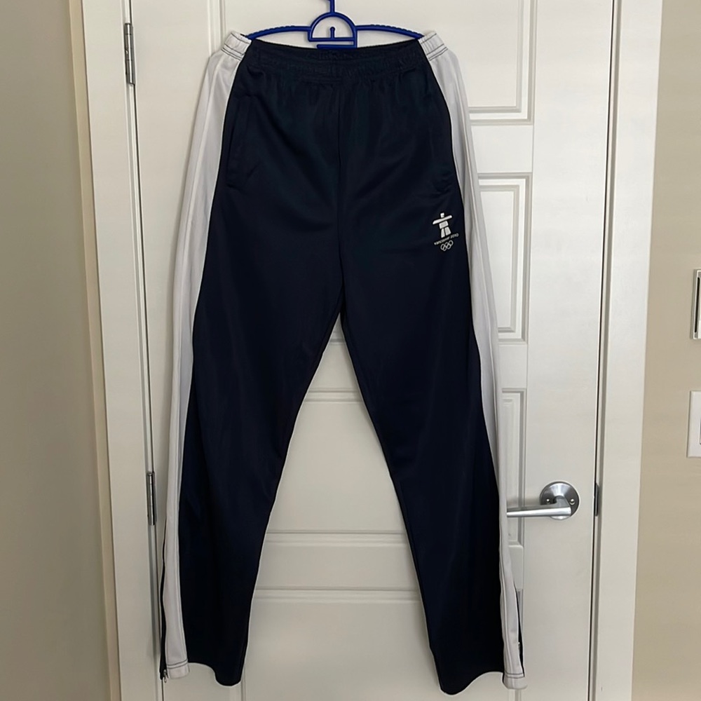 Vancouver 2010 Olympics Elevate Track Pants (NWT size S)